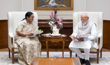 दिल्ली की मुख्यमंत्री ने प्रधानमंत्री नरेन्द्र मोदी से  की मुलाकात