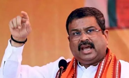 धर्मेंद्र प्रधान ने PM मोदी को भेजा अपना इस्तीफ़ा, लिखा - मैं युवाओं की भावनाओं का सच्चे दिल से सम्मान करता हूँ