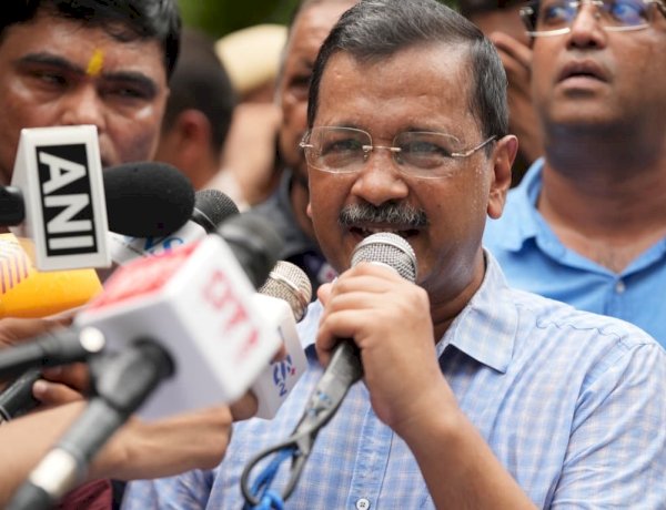 ई-20 के विरोध में 100 लोगों के साथ पीएम से मिलने जा रहे केजरीवाल को पुलिस ने रोका