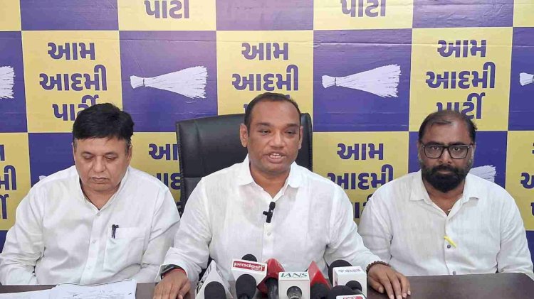 गांधीनगर में भाजपा के 12 भ्रष्ट उम्मीदवारों की उम्मीदवारी रद्द करने के लिए आम आदमी पार्टी चुनाव आयोग में शिकायत